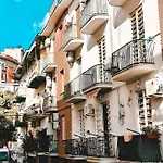 Chiaia Charme - Mare & Relax Nel Cuore Di Napoli